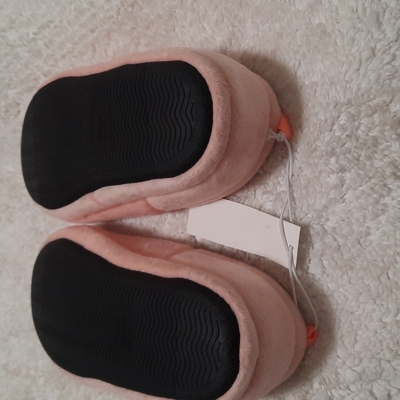 Disney Minnie Mouse Pink and Red Kids Slippers - Picture 4 of 6